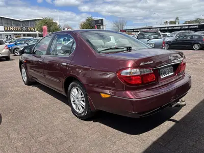 2001 Nissan Maxima 3.0 ST AUTO photo 3