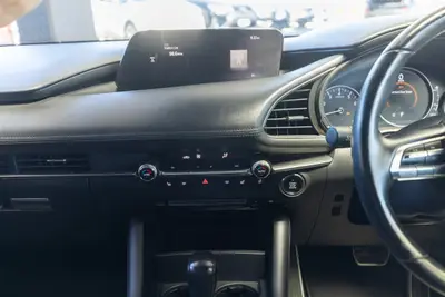 2019 Mazda 3 L-Package / Limited photo 17