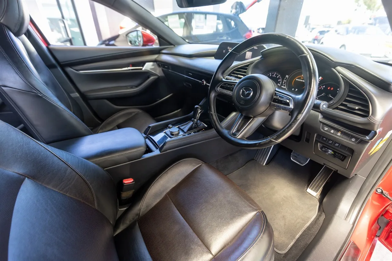 2019 Mazda 3 L-Package / Limited