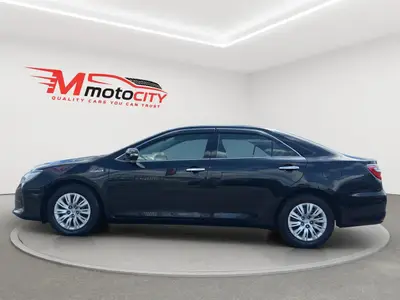 2015 Toyota Camry Carplay, Dark Interior photo 6