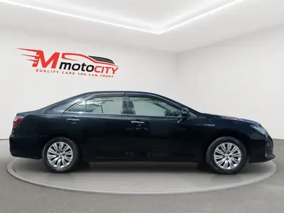 2015 Toyota Camry Carplay, Dark Interior photo 2