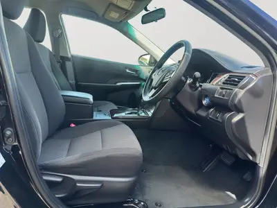 2015 Toyota Camry Carplay, Dark Interior photo 10