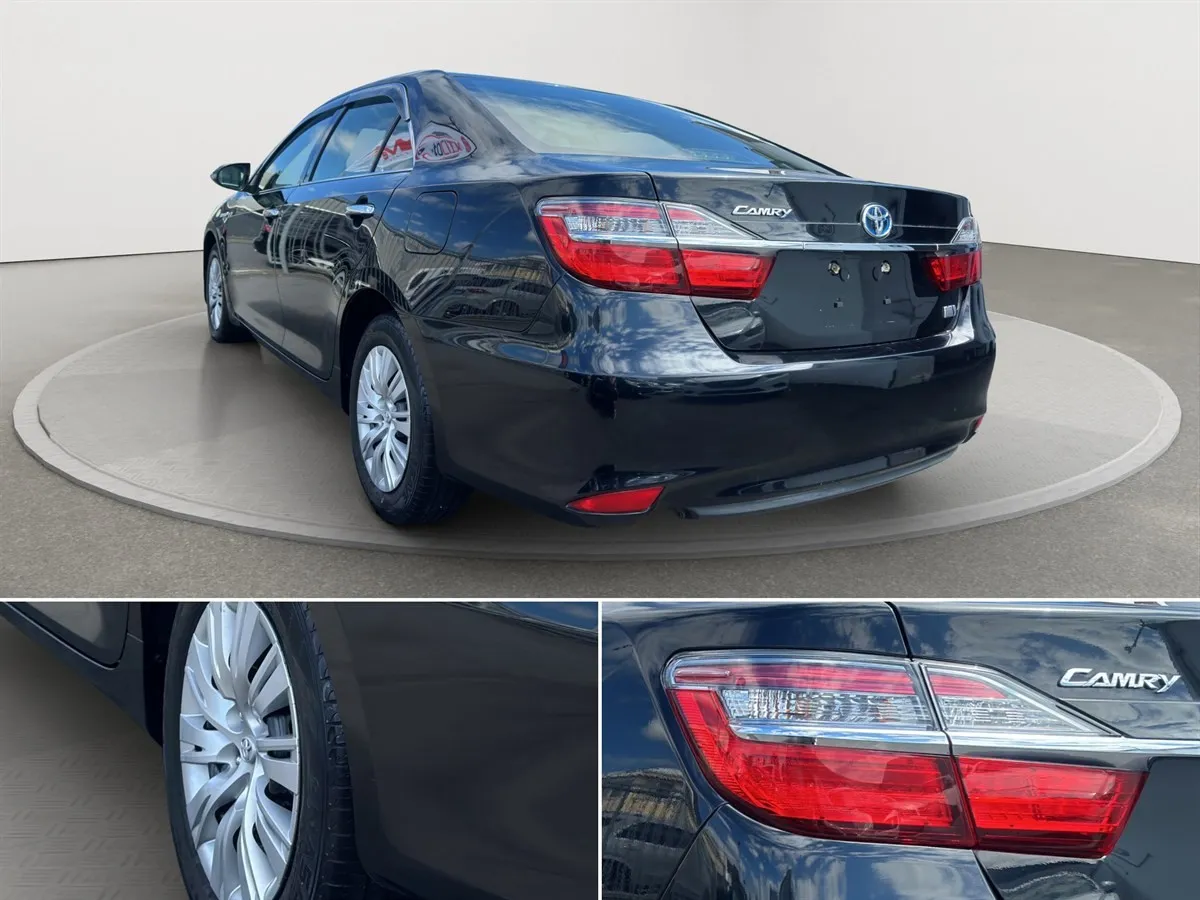2015 Toyota Camry Carplay, Dark Interior