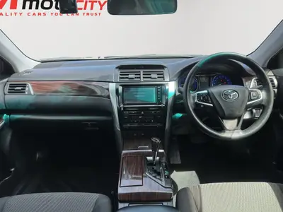 2015 Toyota Camry Carplay, Dark Interior photo 12