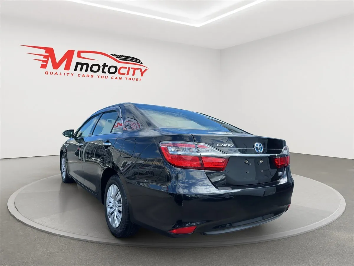 2015 Toyota Camry Carplay, Dark Interior