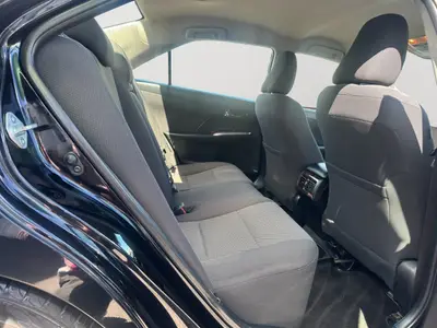 2015 Toyota Camry Carplay, Dark Interior photo 11