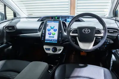 2017 Toyota Prius PHV A photo 16