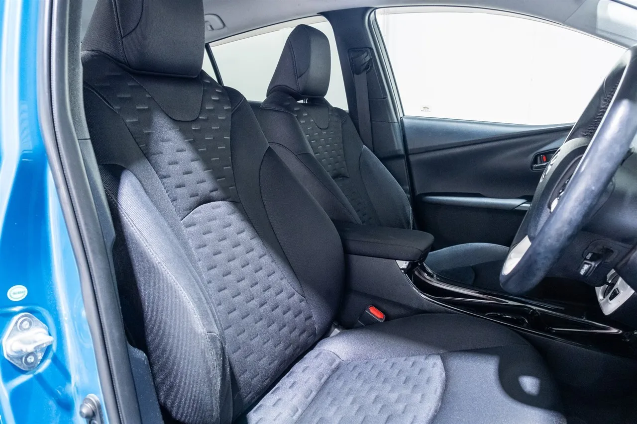 2017 Toyota Prius PHV A
