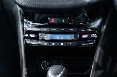 2018 Peugeot 2008 Allure 1.2PT photo 39