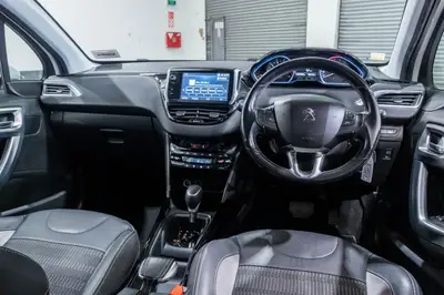 2018 Peugeot 2008 Allure 1.2PT photo 31