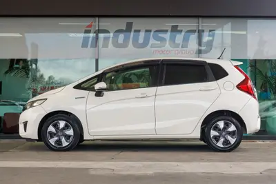 2017 Honda Fit Hybrid F-Package photo 7