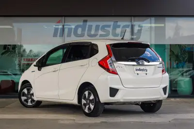 2017 Honda Fit Hybrid F-Package photo 2