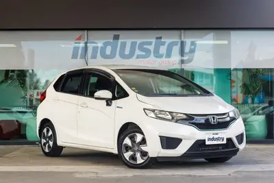 2017 Honda Fit Hybrid F-Package photo 1