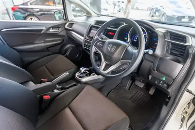 2017 Honda Fit Hybrid F-Package photo 3