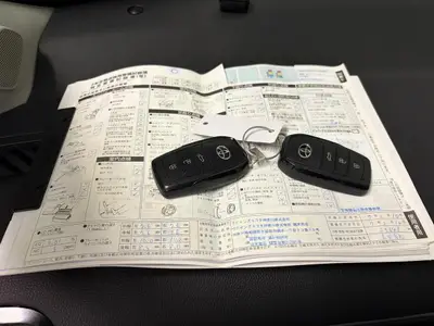 2022 Toyota Yaris Cross Z Limited Hybrid E-Four Station photo 19