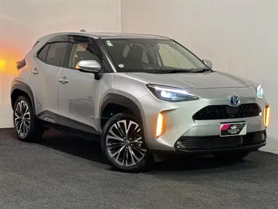 2022 Toyota Yaris Cross Z Limited Hybrid E-Four Station photo 1