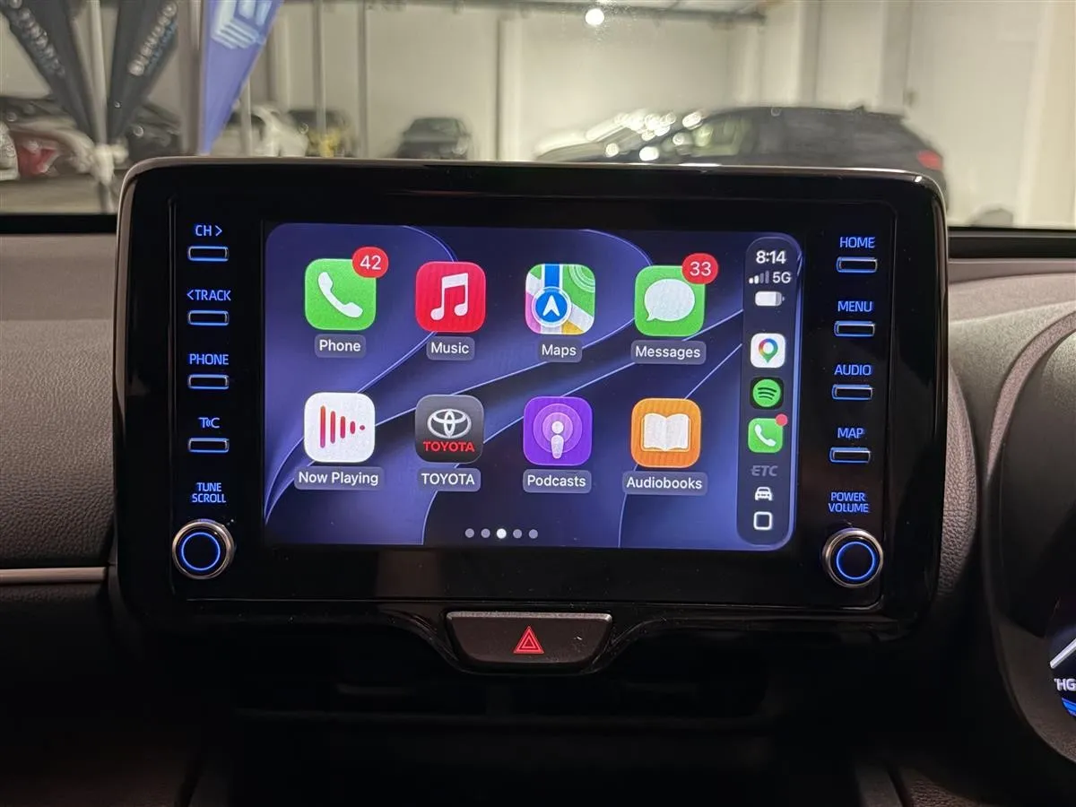 2022 Toyota Yaris Cross Z Limited Hybrid E-Four Station