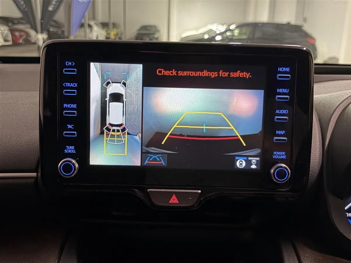 2022 Toyota Yaris Cross Z Limited Hybrid E-Four Station