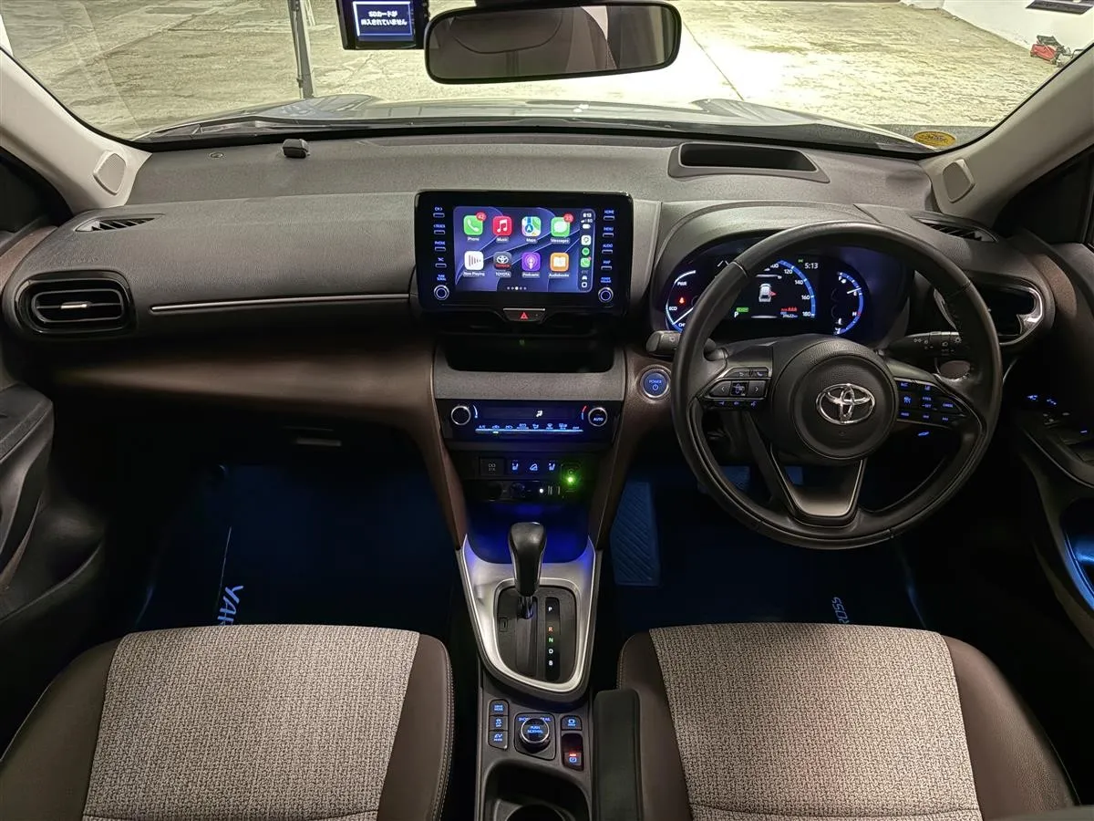 2022 Toyota Yaris Cross Z Limited Hybrid E-Four Station, photo 11 of 20
