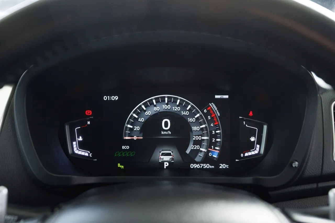 2020 Mitsubishi Pajero Sport VRX Black Pack 4WD