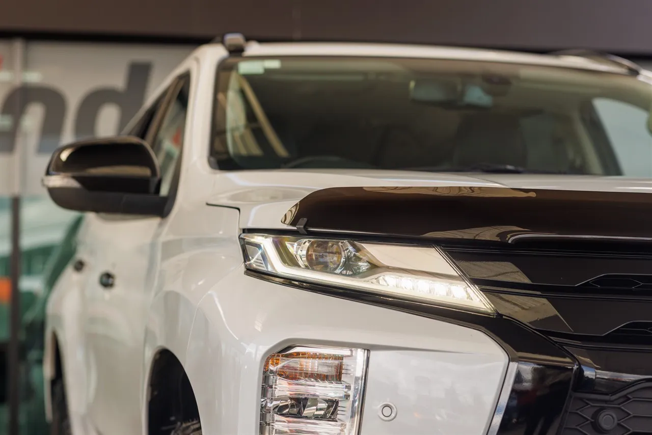 2020 Mitsubishi Pajero Sport VRX Black Pack 4WD
