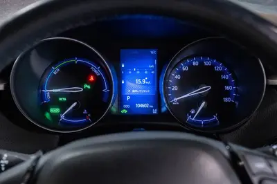 2017 Toyota C-HR G Hybrid Modelista photo 16
