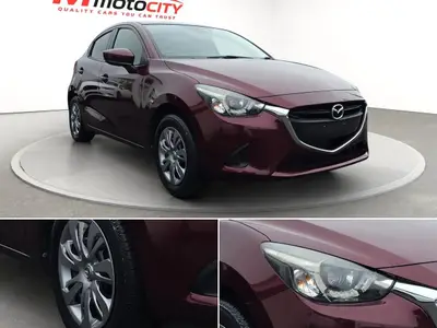 2017 Mazda Demio photo 9