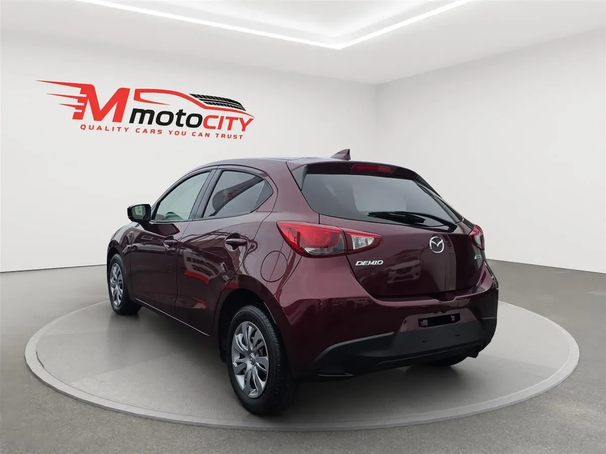 2017 Mazda Demio