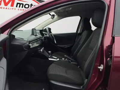 2017 Mazda Demio photo 16