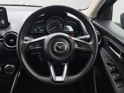 2017 Mazda Demio photo 18