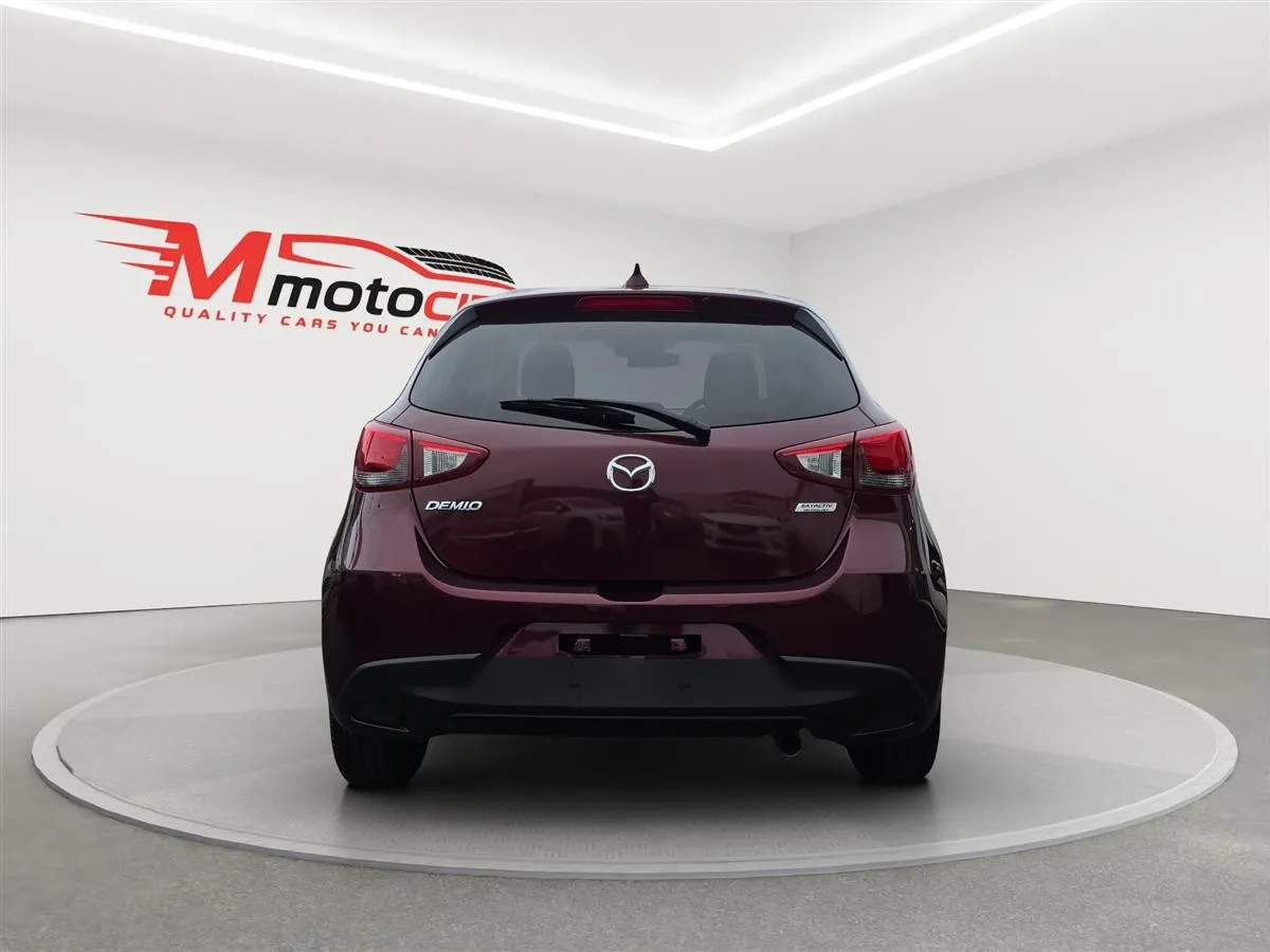 2017 Mazda Demio
