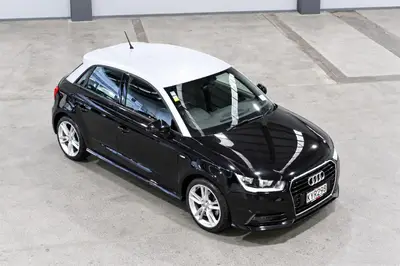 2017 Audi A1 Sportback photo 2