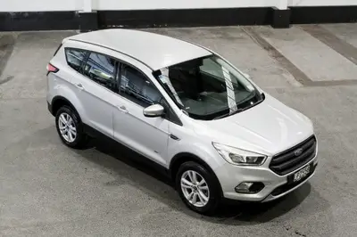 2018 Ford Escape Ambiente photo 2
