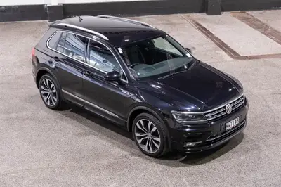 2020 Volkswagen Tiguan TSI R-LINE 4MOTION 2 photo 2
