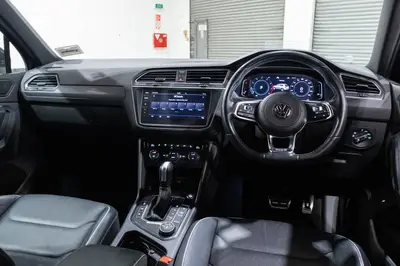 2020 Volkswagen Tiguan TSI R-LINE 4MOTION 2 photo 16