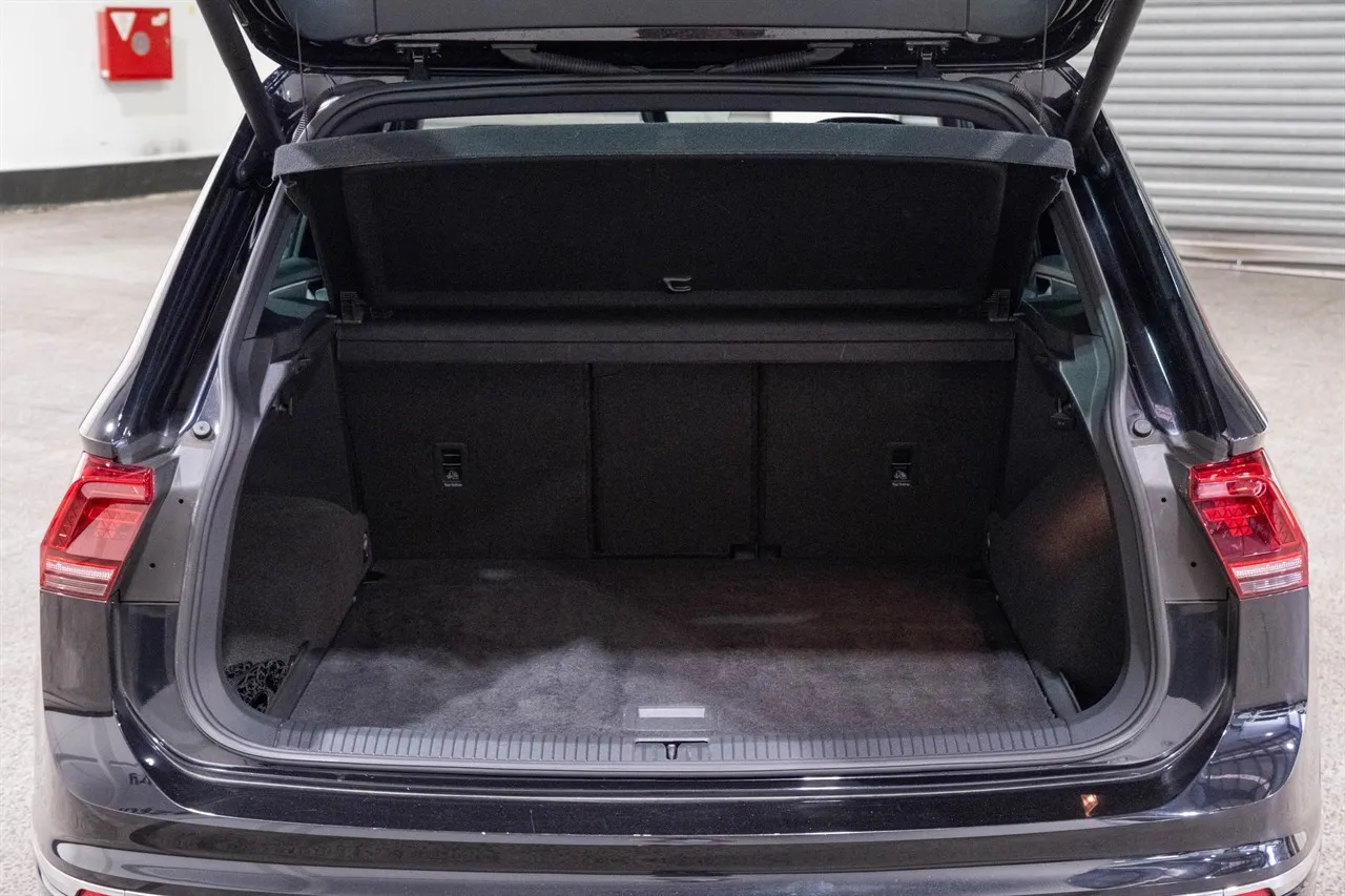 2020 Volkswagen Tiguan TSI R-LINE 4MOTION 2