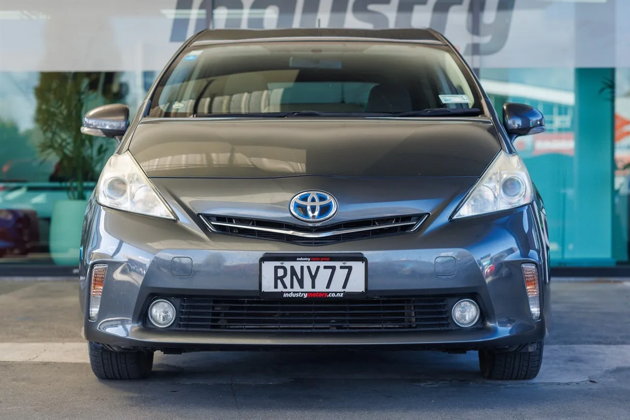 2013 Toyota Prius Alpha Hybrid 7 Seats