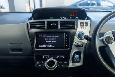 2013 Toyota Prius ALPHA Alpha Hybrid 7 Seats photo 18