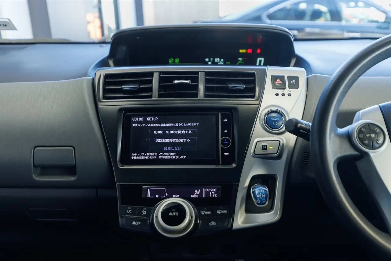 2013 Toyota Prius Alpha Hybrid 7 Seats