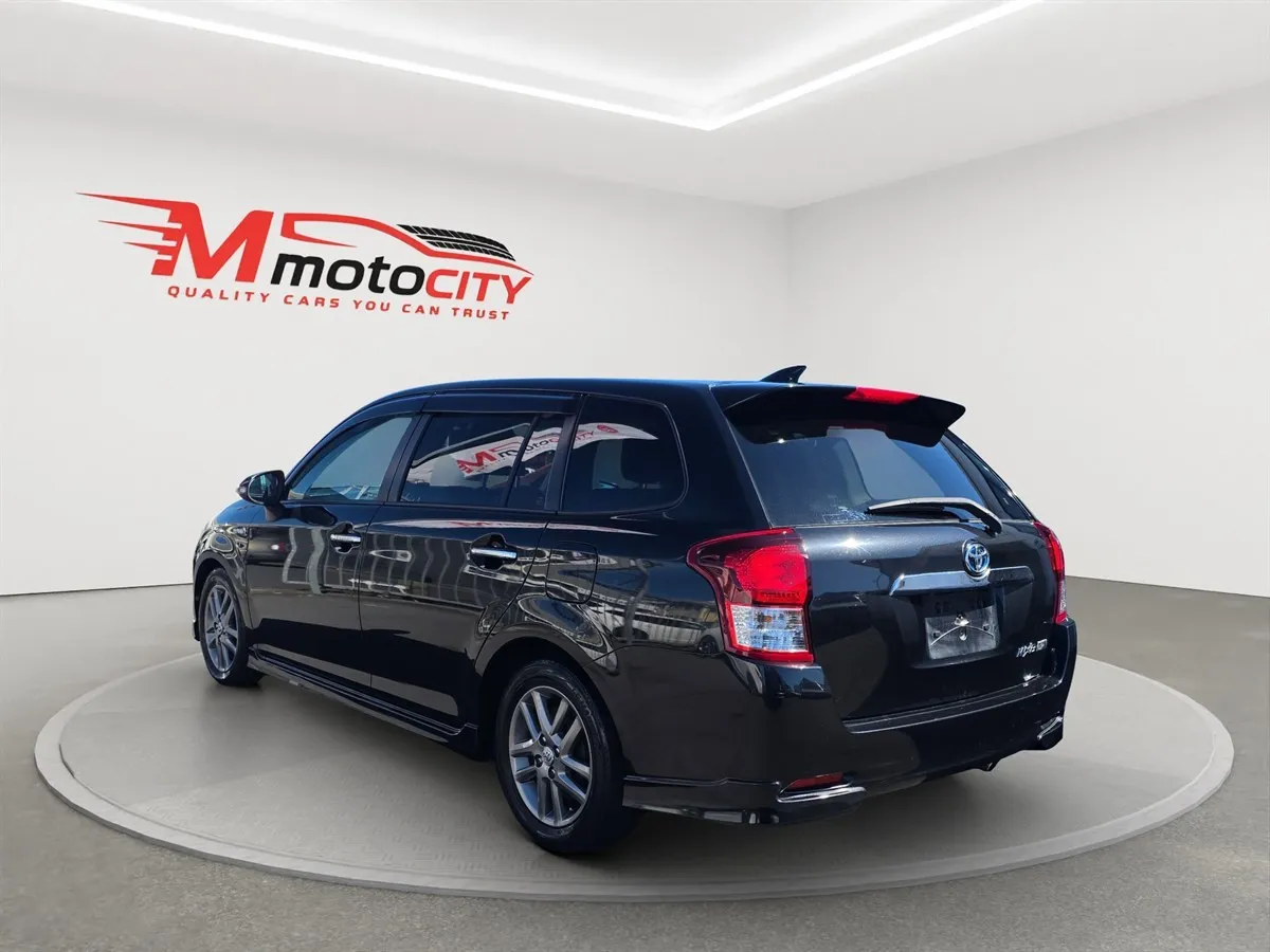 2015 Toyota Corrolla Fielder, G Aero Tourer WXB, half leather Seats Station