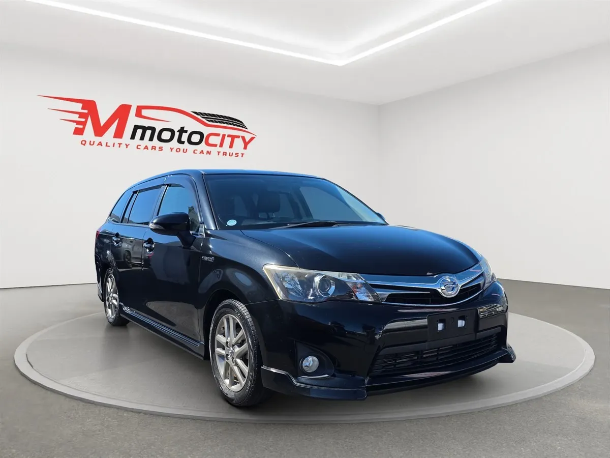 2015 Toyota Corrolla Fielder, G Aero Tourer WXB, half leather Seats Station