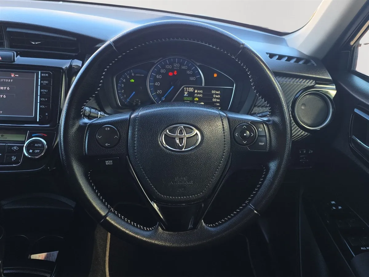 2015 Toyota Corrolla Fielder, G Aero Tourer WXB, half leather Seats Station