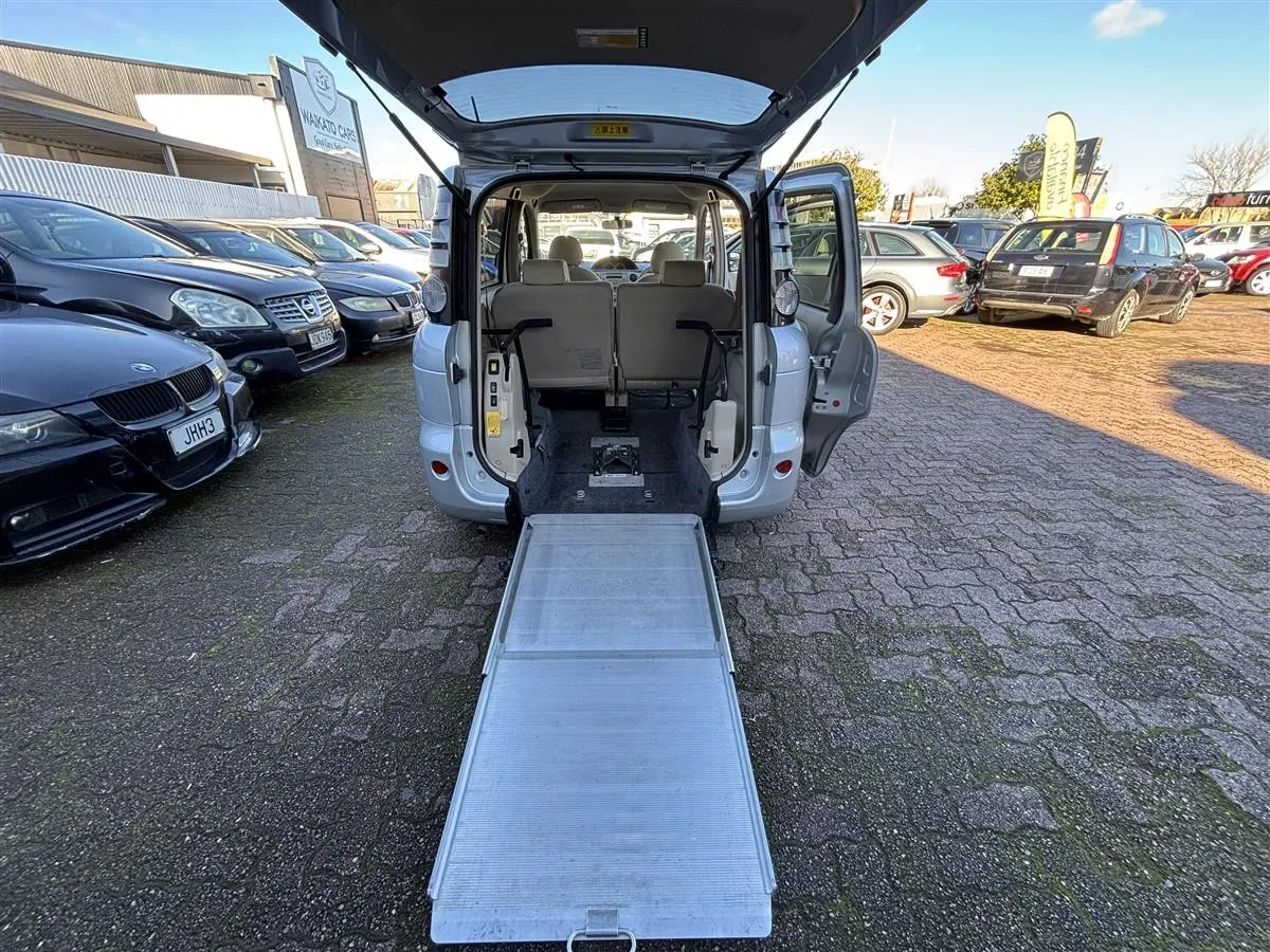 2008 Toyota Sienta Wheelchair Accessible Station