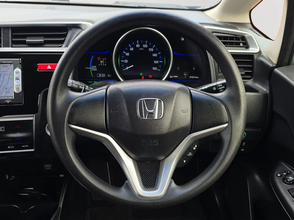 2013 Honda Fit HYBRID, VERY ECONOMICAL ON FUEL