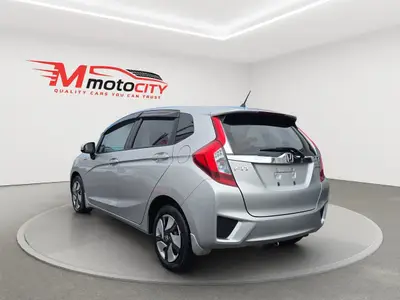 2013 Honda Fit HYBRID, VERY ECONOMICAL ON FUEL photo 5