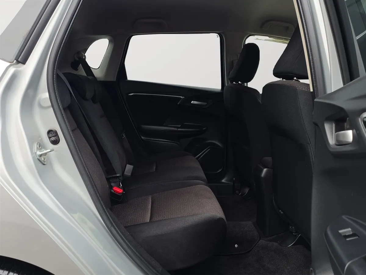 2013 Honda Fit HYBRID, VERY ECONOMICAL ON FUEL