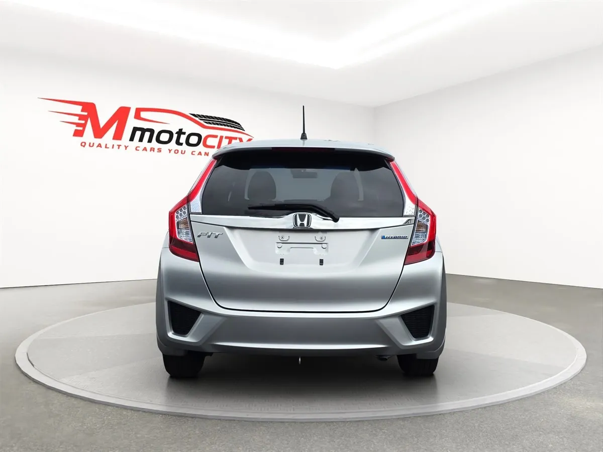 2013 Honda Fit HYBRID, VERY ECONOMICAL ON FUEL, photo 4 of 20
