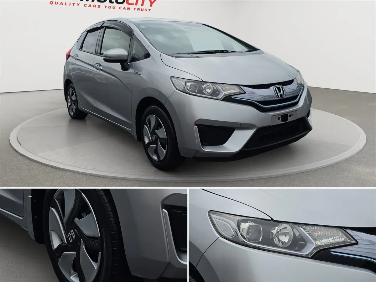 2013 Honda Fit HYBRID, VERY ECONOMICAL ON FUEL