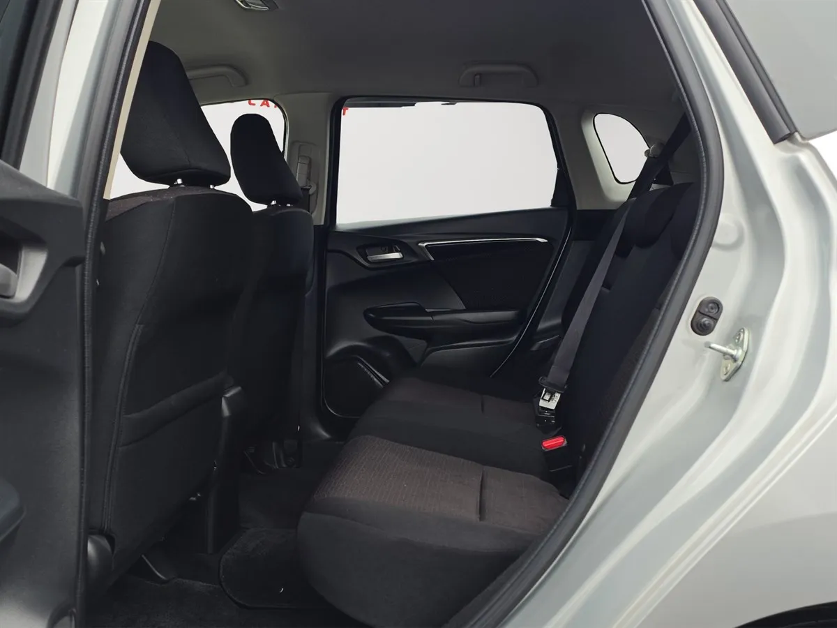 2013 Honda Fit HYBRID, VERY ECONOMICAL ON FUEL