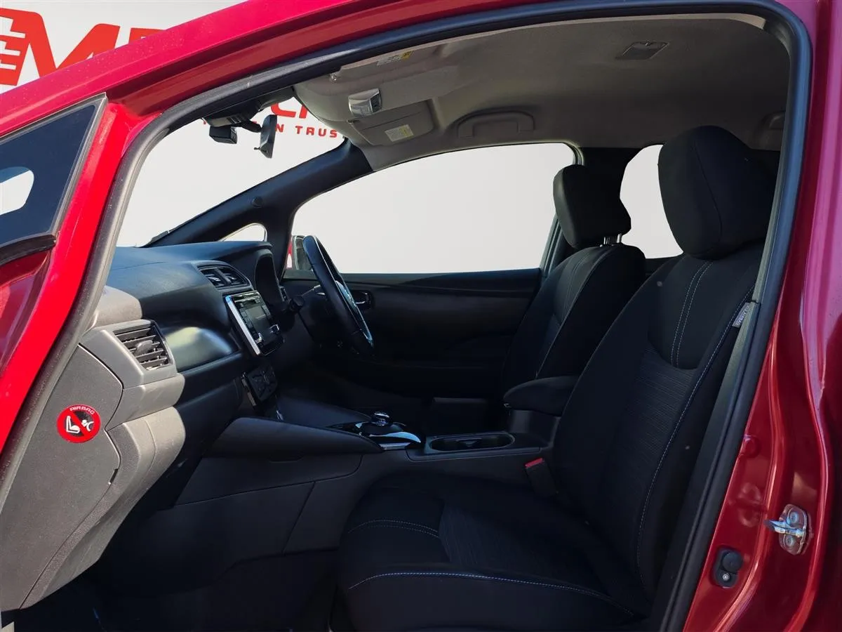 2018 Nissan Leaf Pro pilot, Heated seats,
